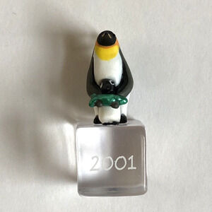 Hallmark Keepsake 2001 Ice Block Buddies Penguin Miniature Ornament L. Sickman